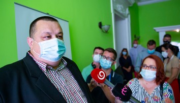 Hlavný hygienik vysvetlil, prečo a ako vydávajú jednotlivé rozhodnutia