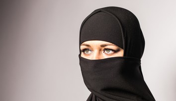 Ďalšie opatrenie po útokoch na Srí Lanke: Zakázali zahaľovanie si tváre na verejnosti