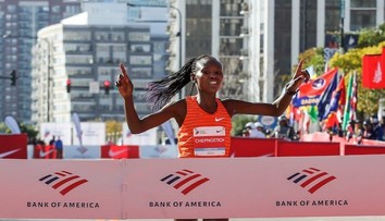 Svetový rekord v maratóne vylepšila o takmer dve minúty. Keňanka venovala veľké víťazstvo krajanovi