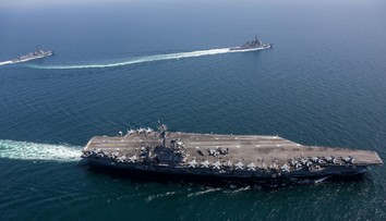 Americká lietadlová loď USS Abraham Lincoln priplávala na Blízky východ
