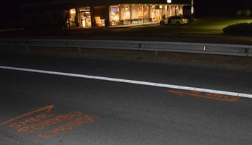 Opitý muž si cestu skrátil krížom cez diaľnicu. Vrazilo doňho auto