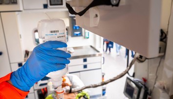 Drahý liek na rakovinu prsníka, na ktorý sa ľudia skladali aj zosnulej Stanke, budú musieť poisťovne preplácať