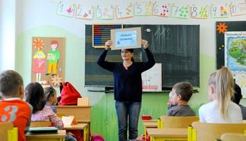 Problém tisícok detí zmietol štát zo stola. Na asistentov sa nenašli peniaze