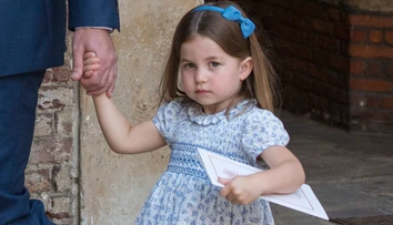 Trojročná Charlotte sa predviedla. Novinárom poslala drzý odkaz