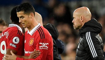 Každý má právo na názor, no on je ďaleko od diania v Manchestri. Tréner United reaguje na Ronaldovu kritiku