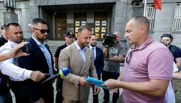 Policajti odovzdali petíciu ministrovi vnútra, žiadajú lepšie finančné aj pracovné podmienky