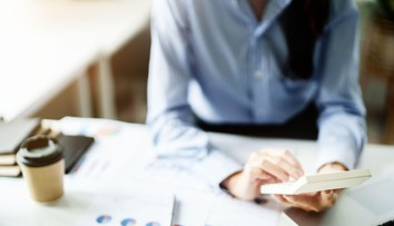 Nie každý na konsolidáciu doplatí. Po novom sa mnohým oplatí založiť si jednoosobovú SRO-čku