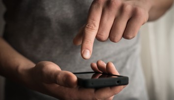 Budúci rok začnú platiť nové predpisy pre smartfóny. Pozrite sa, čo sa zmení