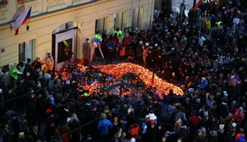 Česko oslavovalo '89 veľkolepo, a to aj napriek pandémii. Nesmrteľnú pieseň zaspievala Slovenka