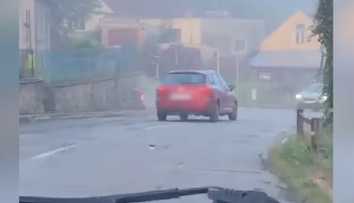 VIDEO: Českí policajti sa nestačili čudovať. Hodnota, ktorú nafúkal opitý vodič, im vyrazila dych