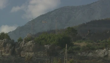Mesačná krajina na Makarskej sa za rok zmenila na zelenú