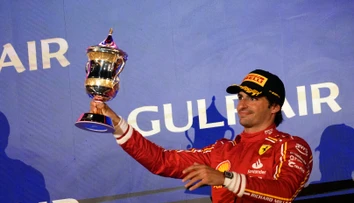 Jedna z najväčších hviezd F1 vynechá VC Saudskej Arábie. Carlosa Sainza čaká operácia