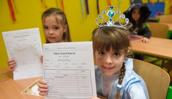 Psychologička o polročnom vysvedčení: Pre dieťa je často dostatočným trestom už zlá známka