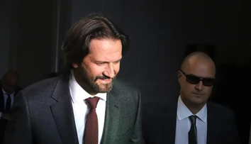 Cez úplatky si mal prilepšiť o milión eur. Kaliňáka a Brhela obvinili z podplácania