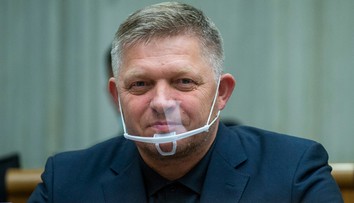 Fico varuje pred tréningom ukrajinských povstalcov u nás, podľa rezortu obrany to nie je pravda