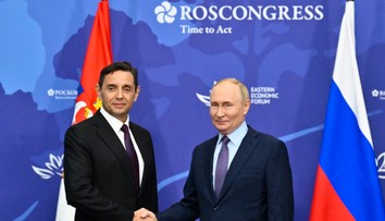 Podpredseda srbskej vlády sa stretol s Putinom. Sľúbil mu, že nikdy nevstúpia do NATO