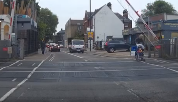 Video, ktoré vám zvýši tlak. Otec takto riskoval život dieťaťa