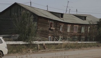 Milióny Rusov sú v ohrození života. Permafrost sa roztápa a prepadávajú sa im domy