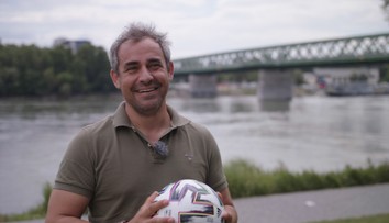 Filip Tůma považuje futbalistov za novodobých gladiátorov. V tom, na akom poste by hviezdil, má jasno