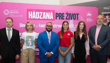 Naše hádzanárky pomáhajú onkologickým pacientom