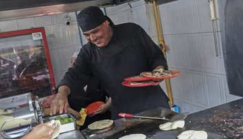 Michelinská hviezda nemusí byť len symbolom luxusu a drahých jedál. Získal ju aj pouličný stánok