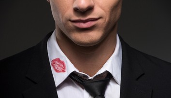 Čo prezrádza tajnostkára? Všímajte si päť dôležitých signálov