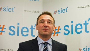 Minister dopravy Roman Brecely podal demisiu