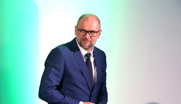 SaS nemení lídra a ani jeho kampaňové zvyky. Na svete je nová kuchárska kniha