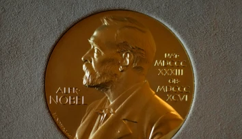 Nobelovu cenu za chémiu získali vedci za výskum týkajúci sa bielkovín