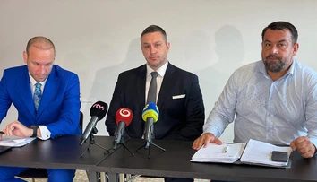 Šéfa SIS Michala Aláča prepustili na slobodu. Nevidí dôvod na odstúpenie z funkcie