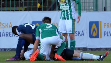 VIDEO: Cena fair play putuje do Česka. Útočník zachránil život brankárovi