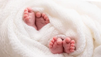 Žena dala dcéram zvláštne mená. Stará mama ju za to poriadne zotrela