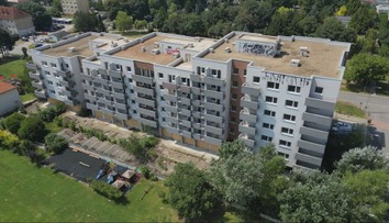 Bytovka Glance House, opradená kauzami, sa predáva. Oklamaní kupci sa k svojim bytom už zrejme nikdy nedostanú