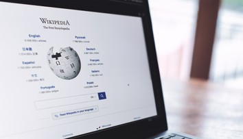 Chat GPT, filmové trháky aj Matthew Perry. Čo ľudia najviac hľadali na Wikipédii? (rebríček)