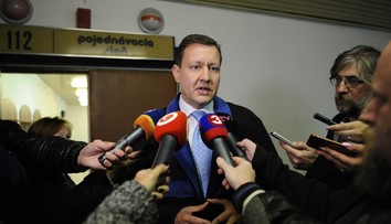 Lipšic má lekársku správu riaditeľa Čistého dňa: S touto diagnózou nemôže viesť centrum