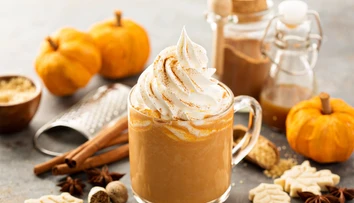 Pumpkin spice latte: Pripravte si doma najobľúbenejšiu jesennú kávu, manuál krok po kroku