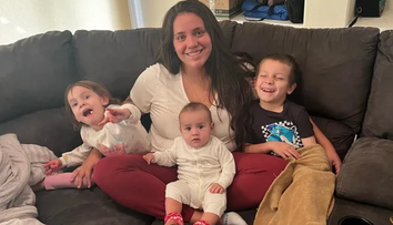 Zázrak v pôrodnici zatienila tvrdá rana. Trojnásobná matka bojuje o dva životy