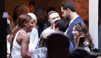 Nelichotivé zábery Sereny Williams. Cez šaty jej presvitala celulitída