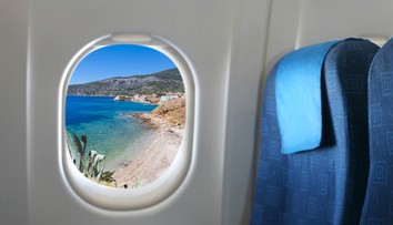 V lietadle postojačky. Nové sedačky, ktoré šetria miesto, predstavila talianska firma