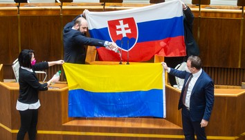 Cirkus v parlamente má pokračovanie. Ukrajinské veľvyslanectvo žiada ospravedlnenie