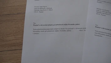 Jubilanti a novorodenci majú smolu. Na radnicu ich už tak ľahko pozvať nemôžu