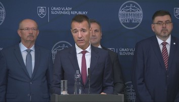 Sporné témy vyučovania má riešiť informačný súhlas rodičov. Exminister Gröhling to vníma ako prejav nedôvery školám