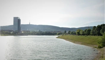 Osobu, ktorá zmizla pod hladinou na bratislavskej Kuchajde, našli bez známok života