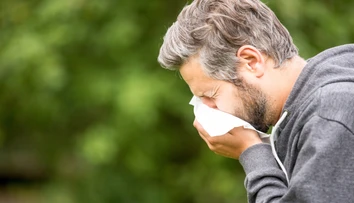 Nepodceňujte liečbu alergickej nádchy. Mohla by prerásť do astmy, upozornil odborník