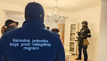Zásah v prípade podozrenia s obchodovaním s ľuďmi na strednom Slovensku, zadržali podozrivú osobu