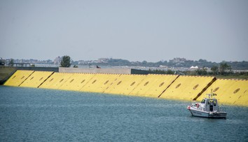 Benátky aktivovali protipovodňový systém, hladina vody stúpa