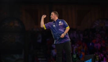 Na MS v šípkach píše pozoruhodný príbeh. Len 16-ročný chlapec si ide po titul