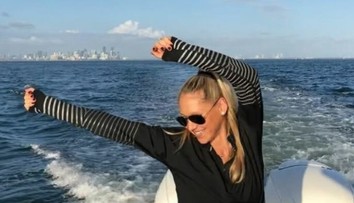 Nemohla rodiť len pred mesiacom. Anna Kurnikovová postavou vyráža dych