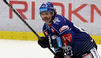 Jaromír Jágr sa stal historicky najstarším strelcom. Gólom pomohol Kladnu k dôležitej výhre