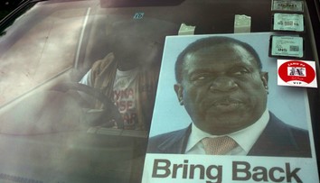 Mugabe by mal okamžite odstúpiť, tvrdí jeho odvolaný viceprezident